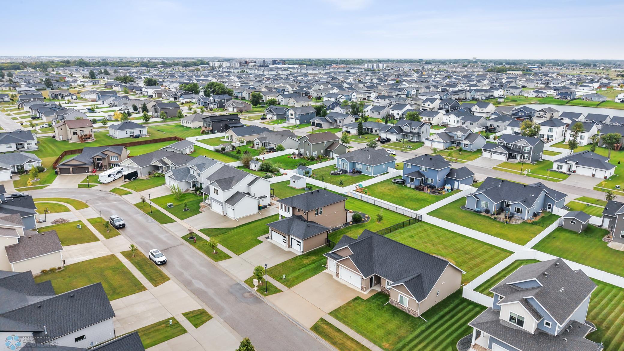 West Fargo, North Dakota 58078, United States, 4 Bedrooms Bedrooms, ,3 BathroomsBathrooms,Residential,Active,205091