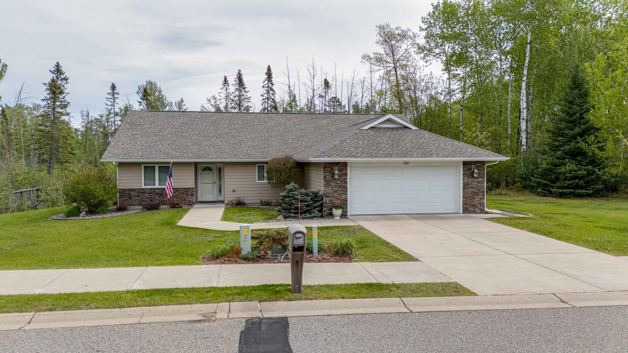 702 Pine Ridge Drive, Grand Rapids, Minnesota image 2