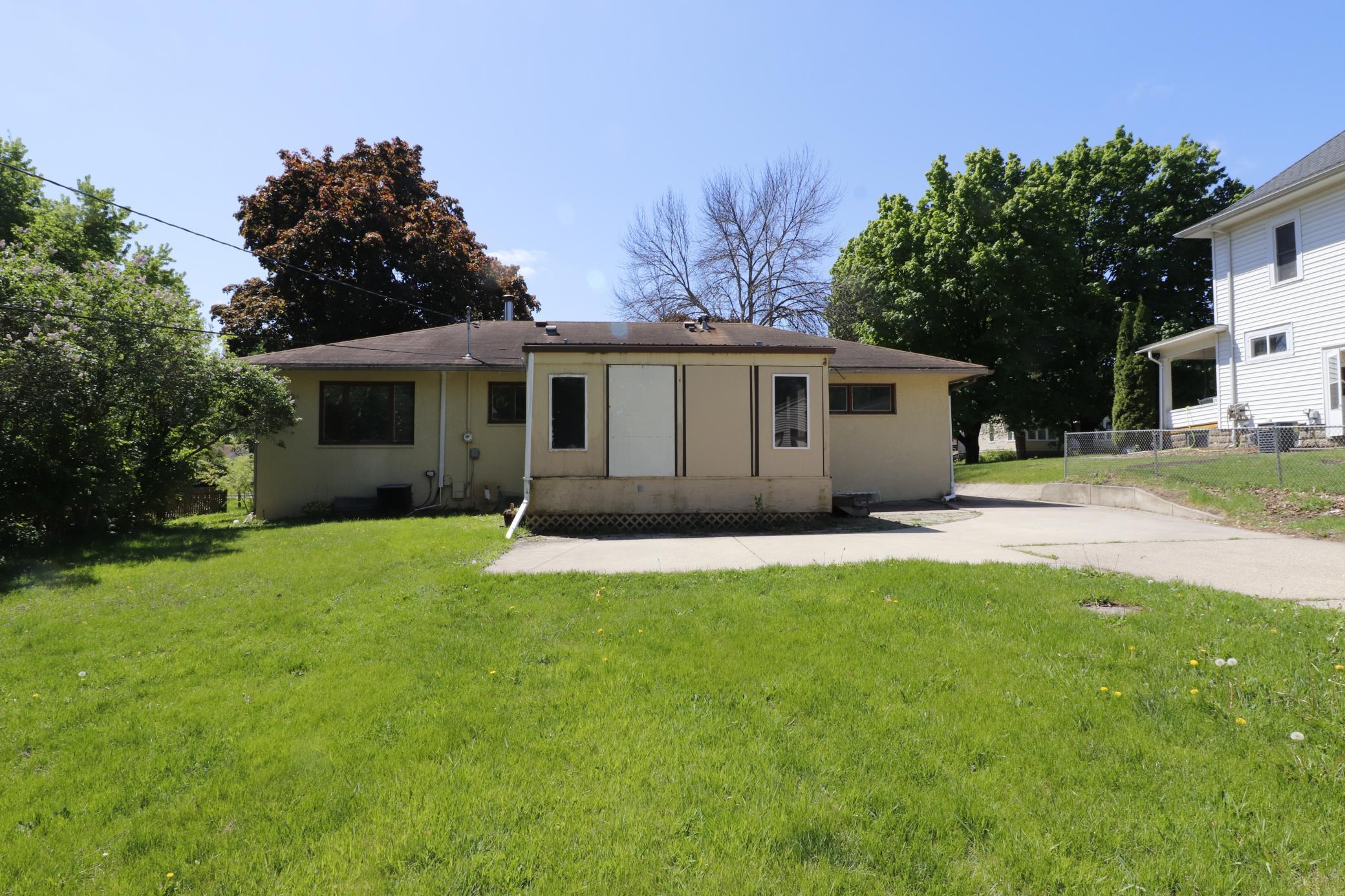 718 1st Street, Faribault, Minnesota image 2