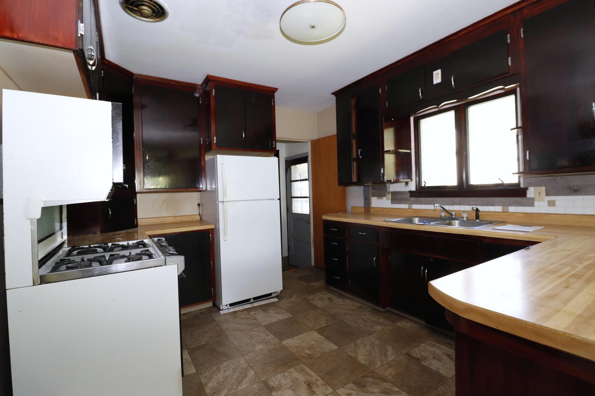 718 1st Street, Faribault, Minnesota image 10