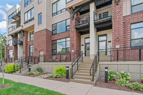 Townhouse For Sale - 294 Spring Street<br/> Ramsey County, Saint Paul, MN 55102