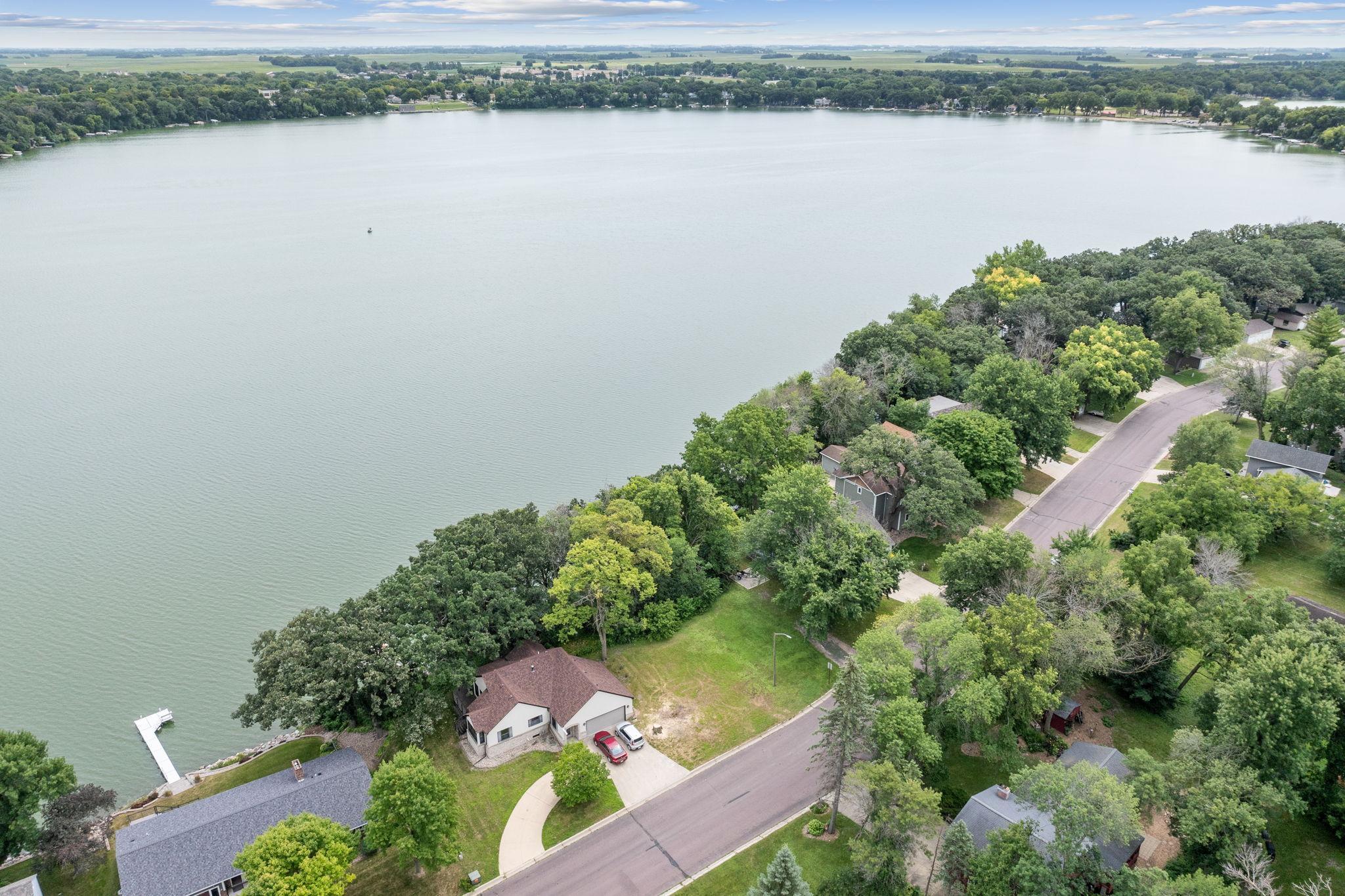 647 Shoreacres Drive, Fairmont, Minnesota image 6