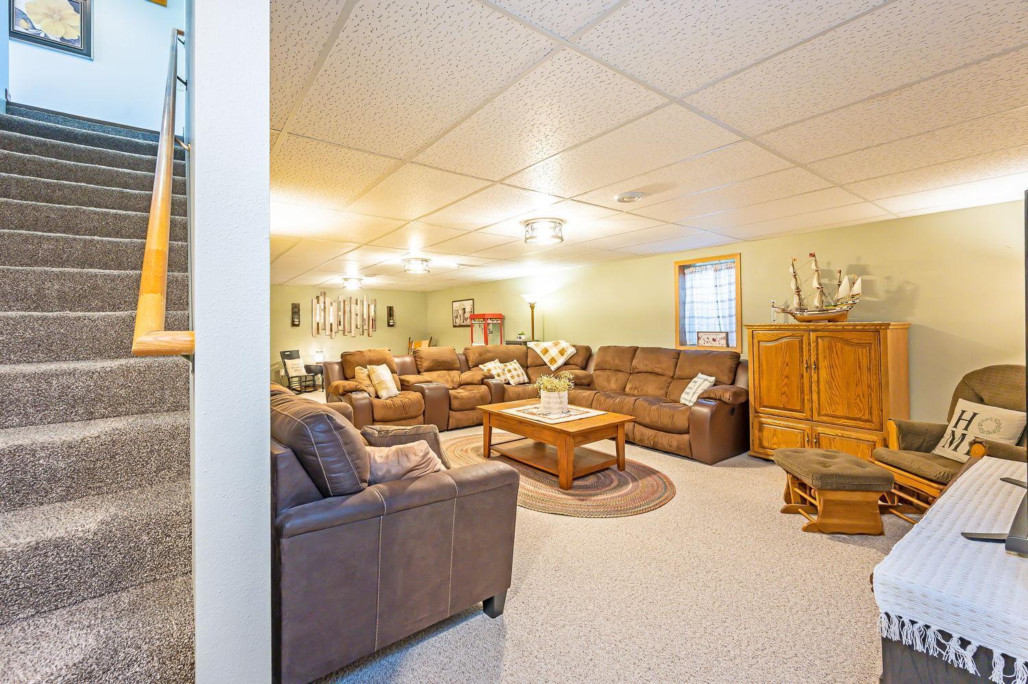 1220 June Court, Windom, Minnesota image 37