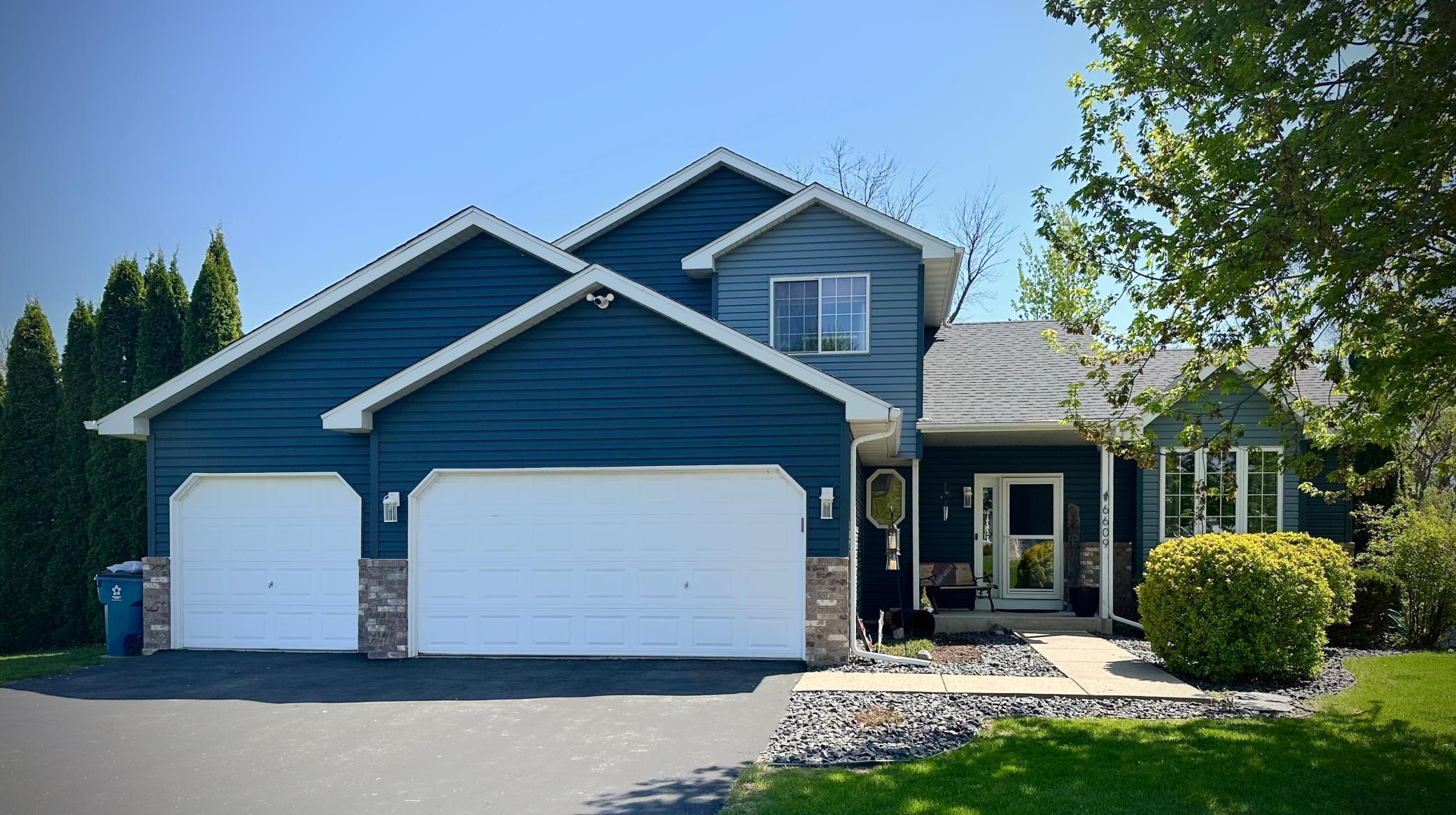 6609 210th Lane, Forest Lake, Minnesota image 2