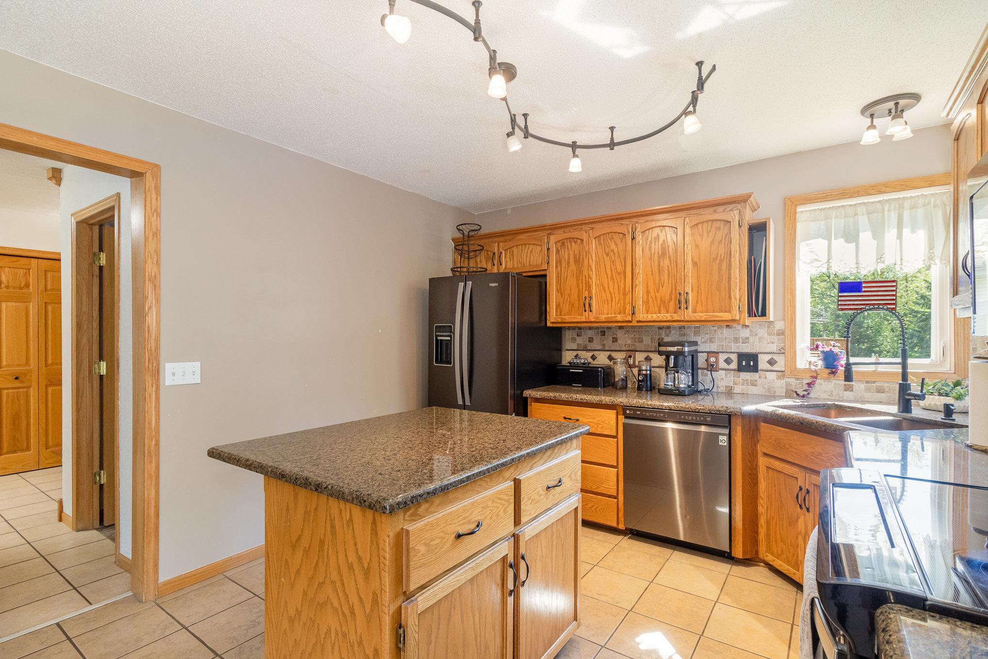 6609 210th Lane, Forest Lake, Minnesota image 19