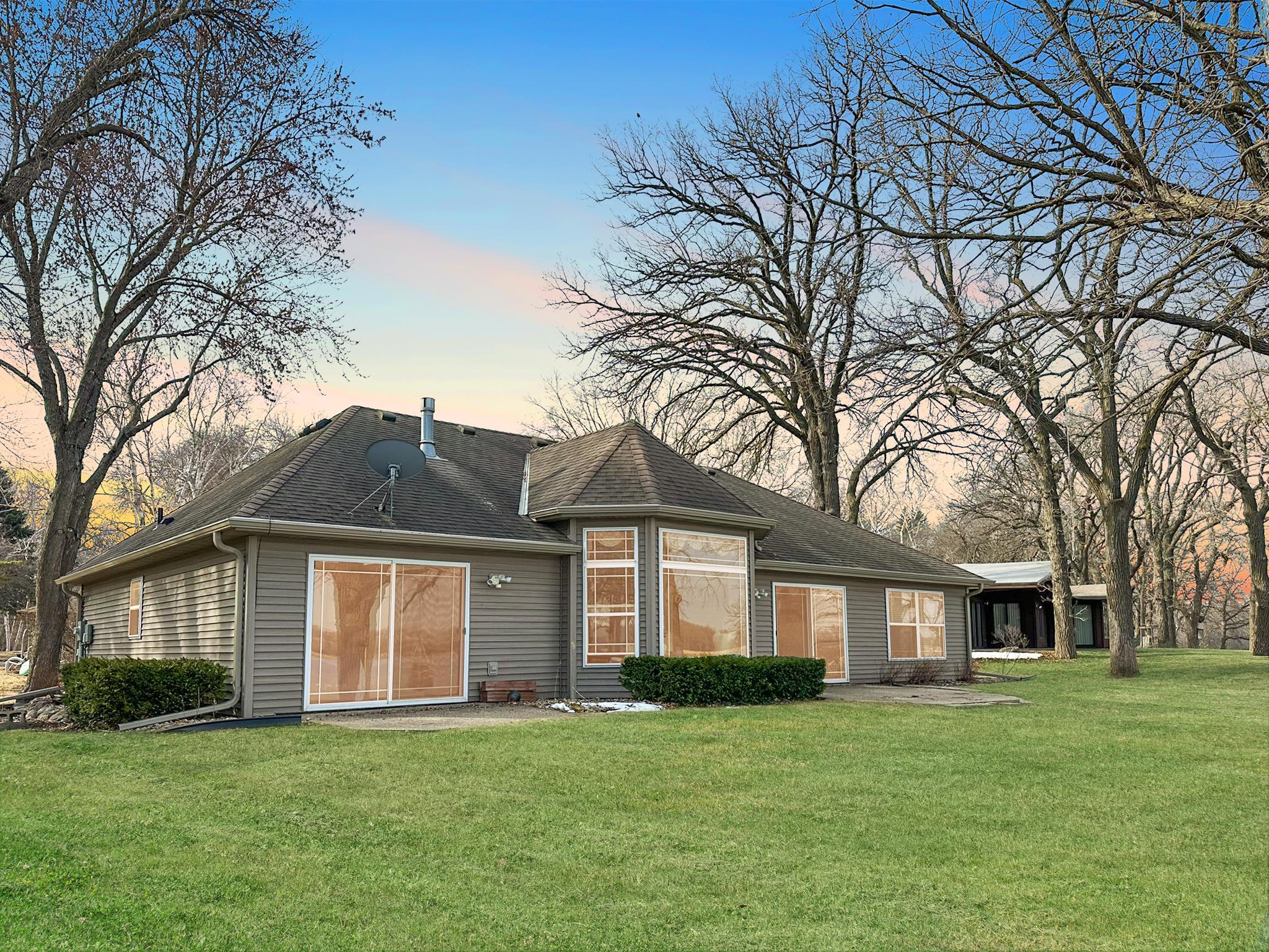 627 Knollwood Drive, Willmar, Minnesota image 5