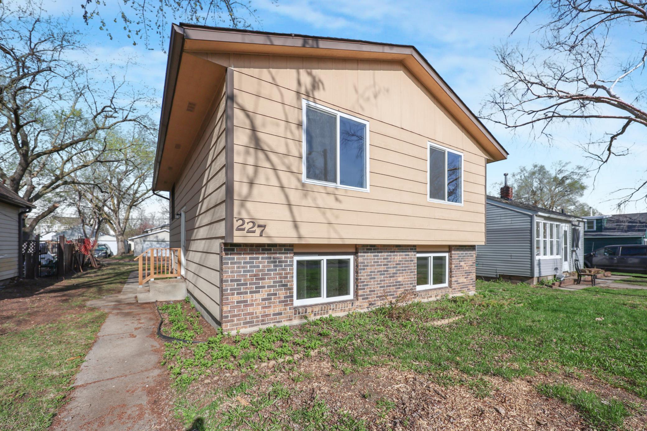 227 35th Avenue, Saint Cloud, Minnesota image 2