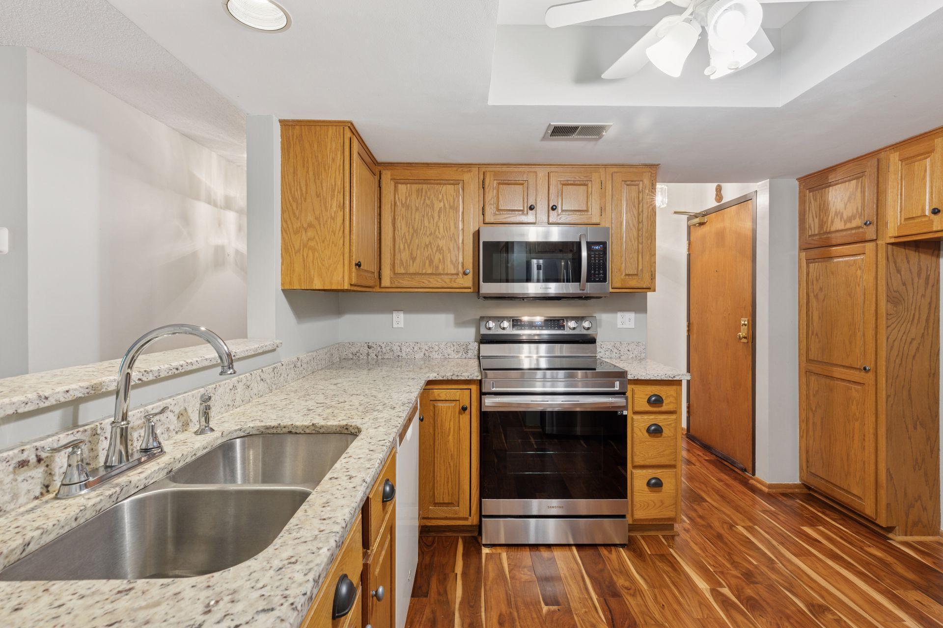 20 Windsor Lane #213A, New Brighton, Minnesota image 16