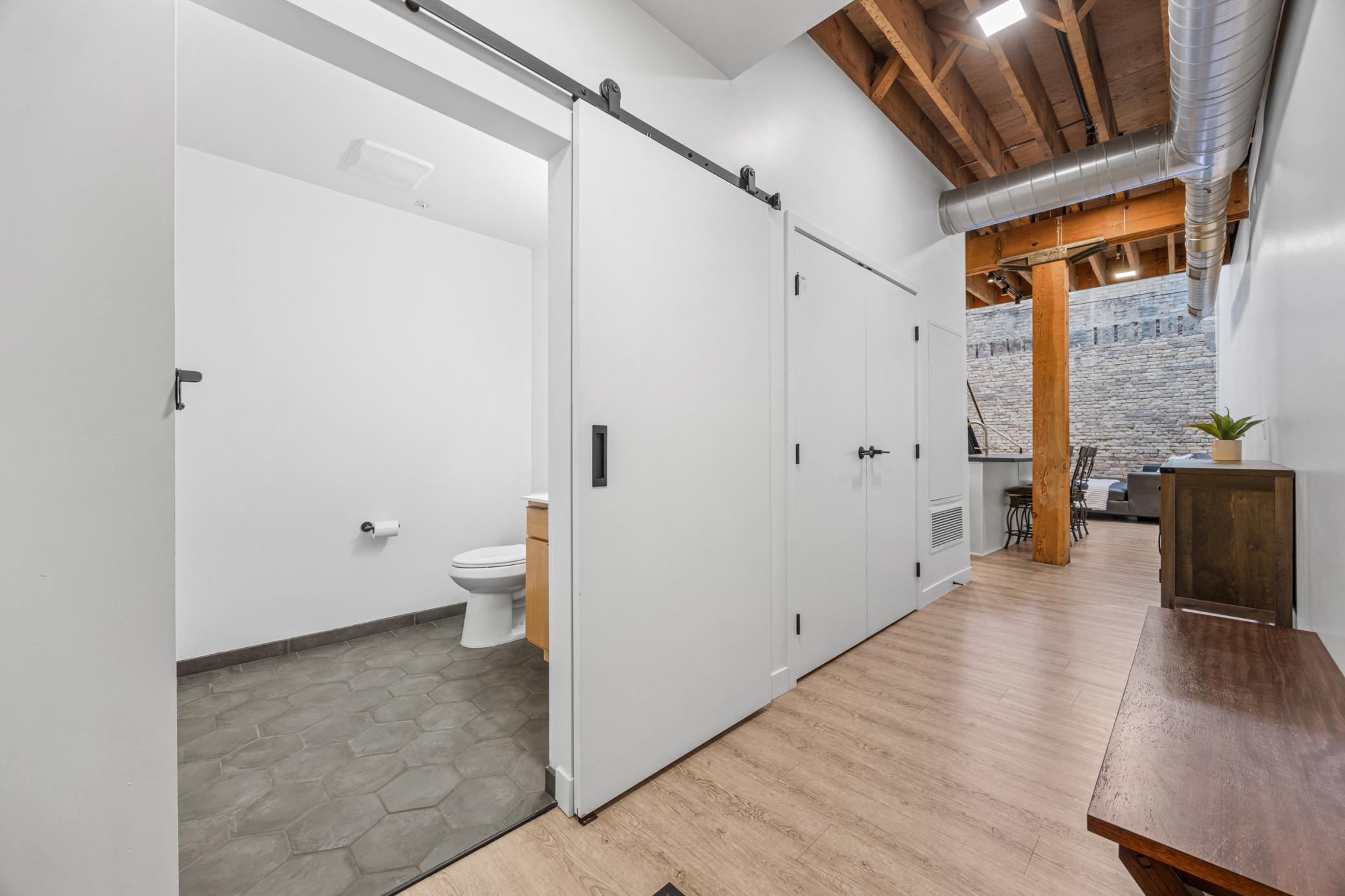 Fargo, North Dakota 58102, United States, 1 Bedroom Bedrooms, ,2 BathroomsBathrooms,Residential,Active,227183