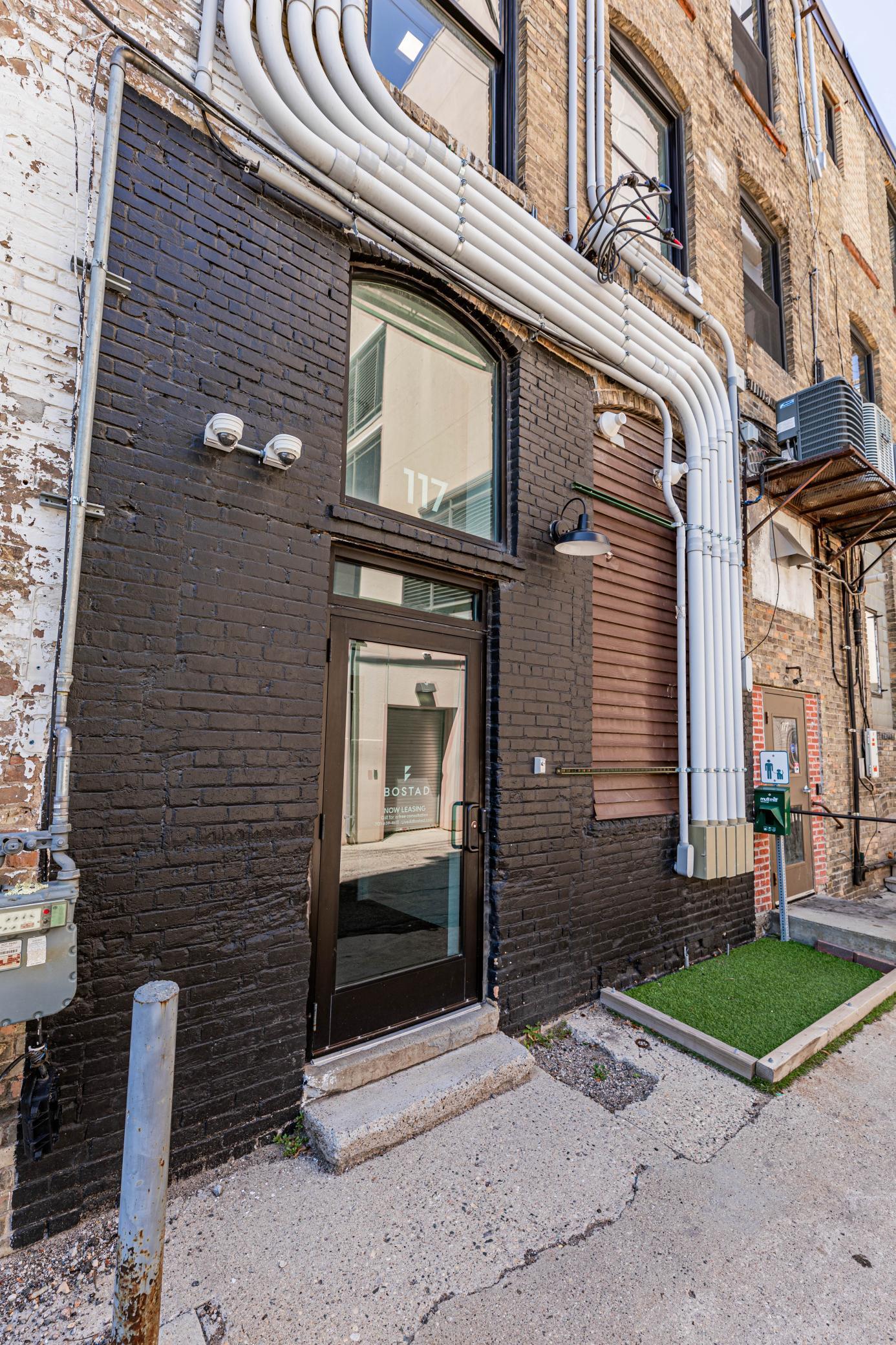 Fargo, North Dakota 58102, United States, 1 Bedroom Bedrooms, ,2 BathroomsBathrooms,Residential,Active,227183