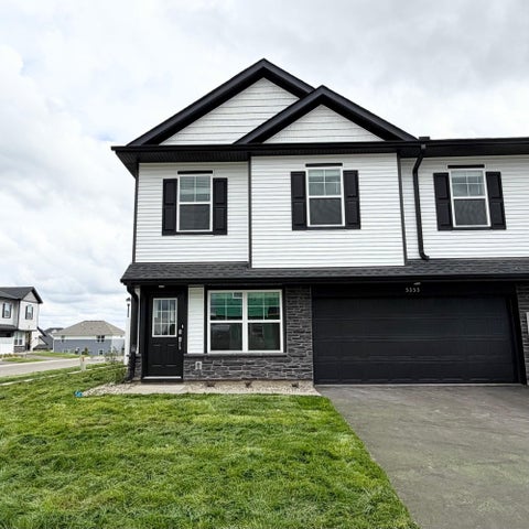 Townhouse For Sale - 5353 Long Pointe Pass<br/> Woodbury, MN 55129
