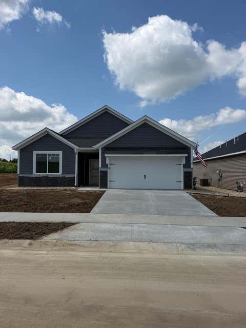 Homes For Sale - 1804 Dale Place<br/> Pine Island, MN 55963