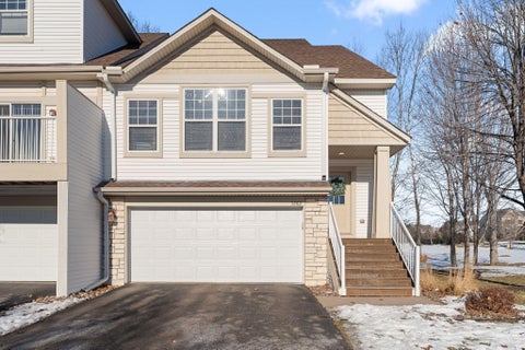 Townhouse For Sale - 3262 Oak View Drive<br/> Washington County, Saint Paul, MN 55129