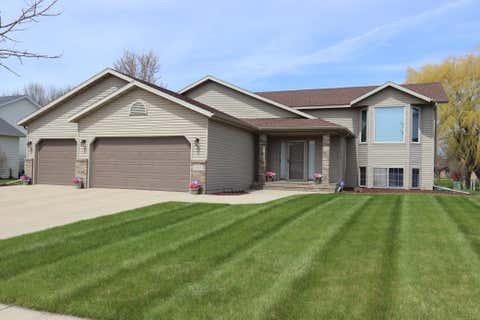 Homes For Sale - 3511 42nd Avenue<br/> Cass County, Fargo, ND 58104