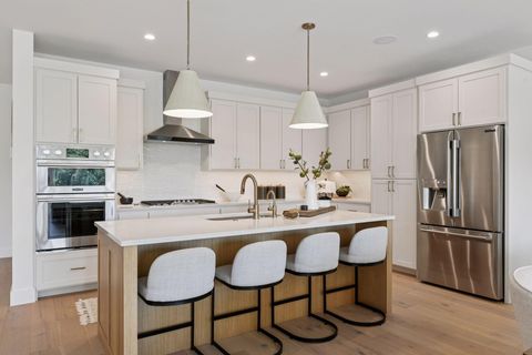 Townhouse For Sale - 5624 Buffington Lane<br/> Excelsior, MN 55331