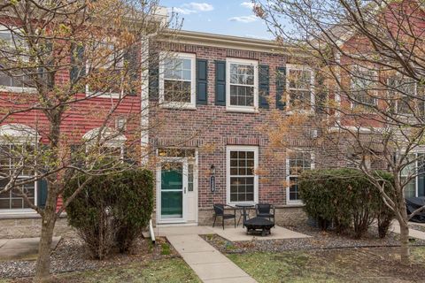Townhouse For Sale - 7239 Jewel Lane<br/> Hennepin County, Maple Grove, MN 55311