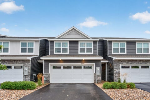 Townhouse For Rent - 6596 Genevieve Trail<br/> Washington County, Cottage Grove, MN 55016