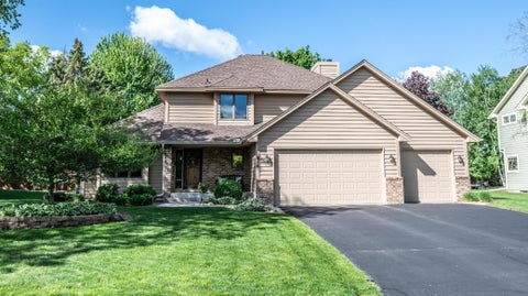 Homes For Sale - 868 Basswood Lane<br/> Dakota County, Eagan, MN 55123