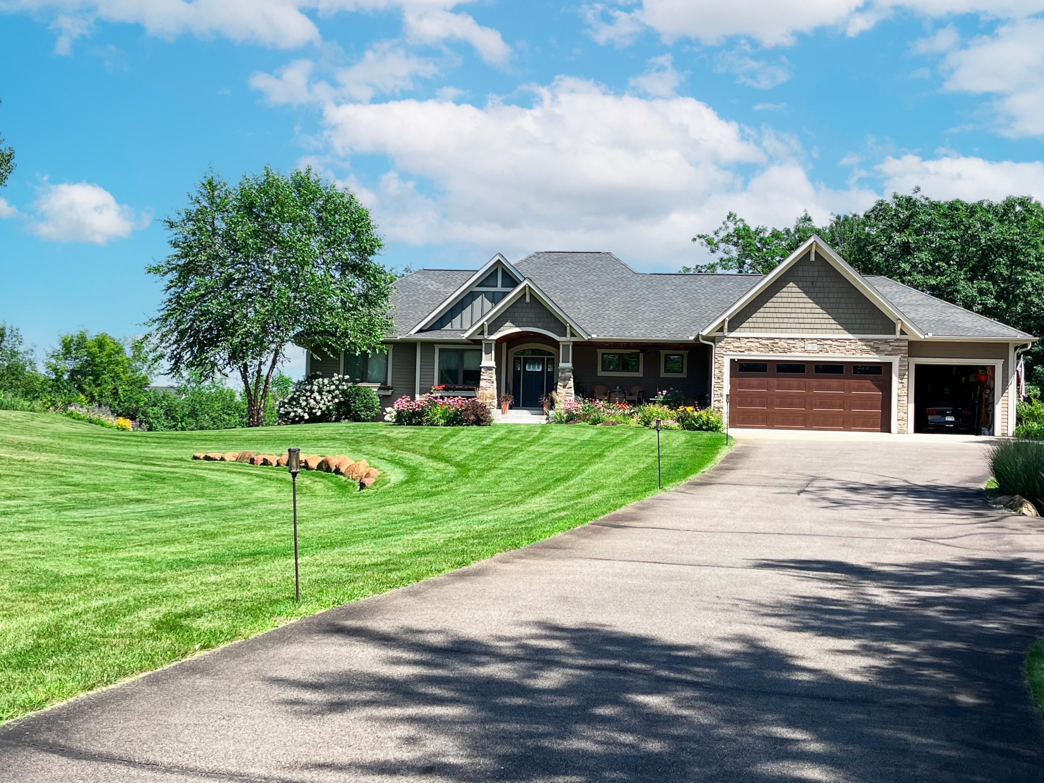 21397 Crimson Court, Lakeville, Minnesota image 3