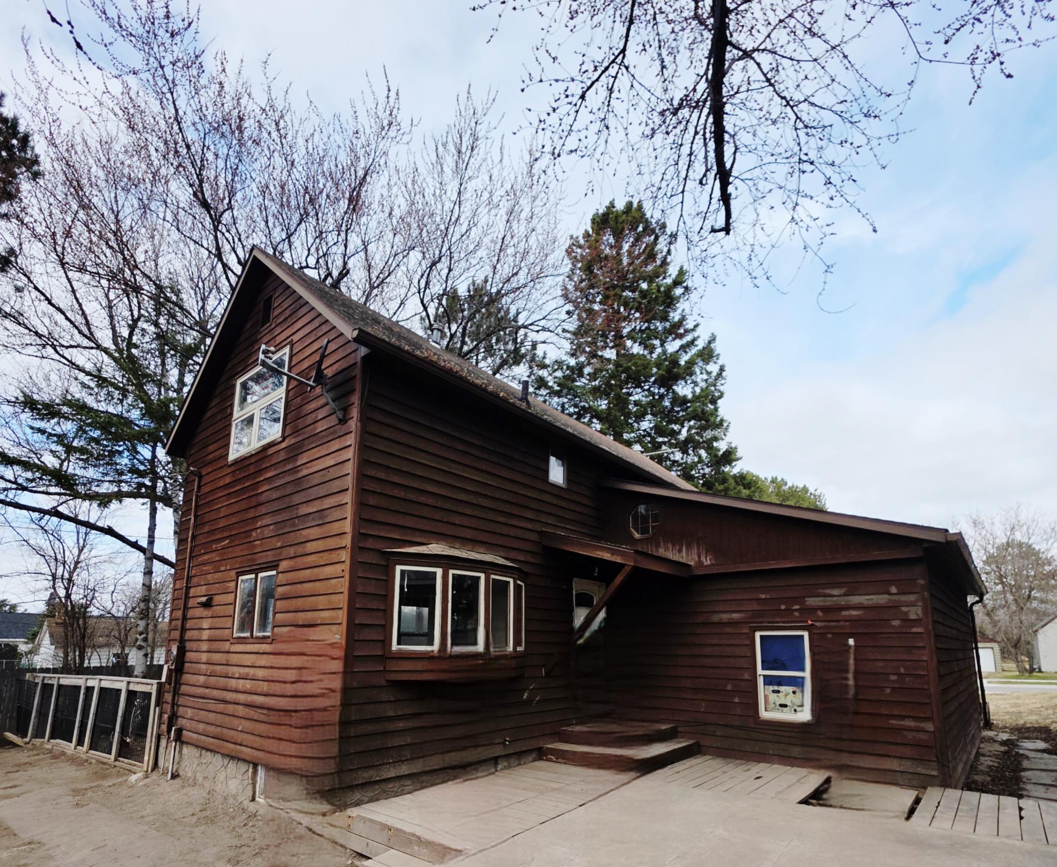 757 3rd Street, Chisholm, Minnesota image 1
