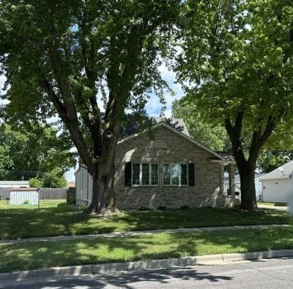 Homes For Sale - 811 Tilden Street<br/> Martin County, Fairmont, MN 56031