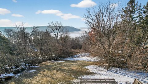 Homes For Sale - 2216 Orwell Court<br/> Stillwater, MN 55082