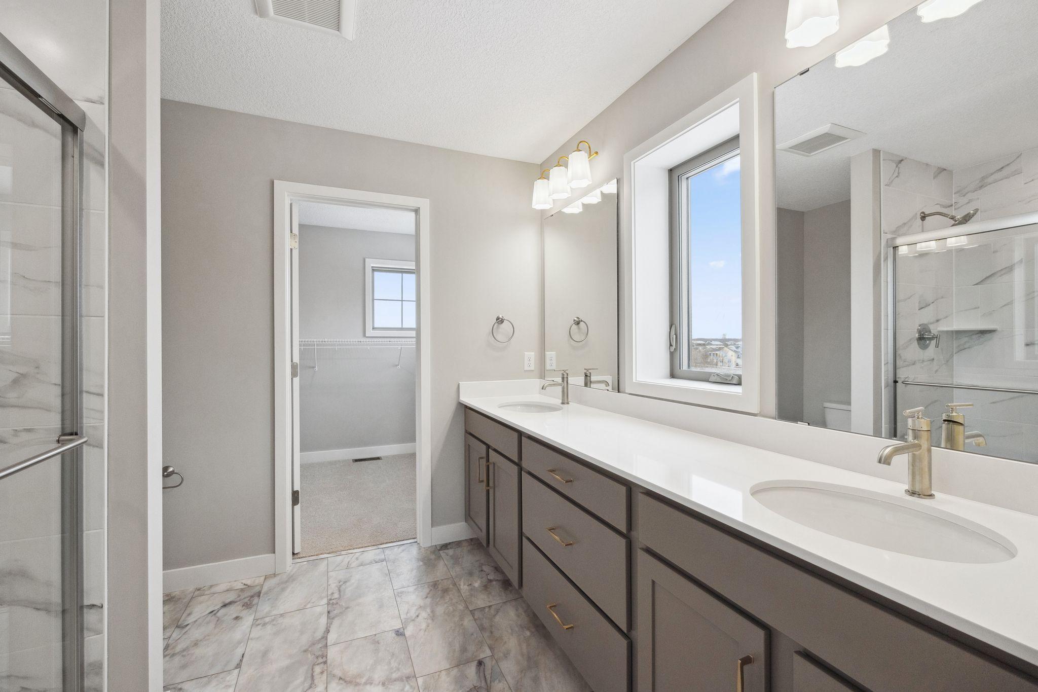 2015 Brookview Street, Shakopee, Minnesota image 13