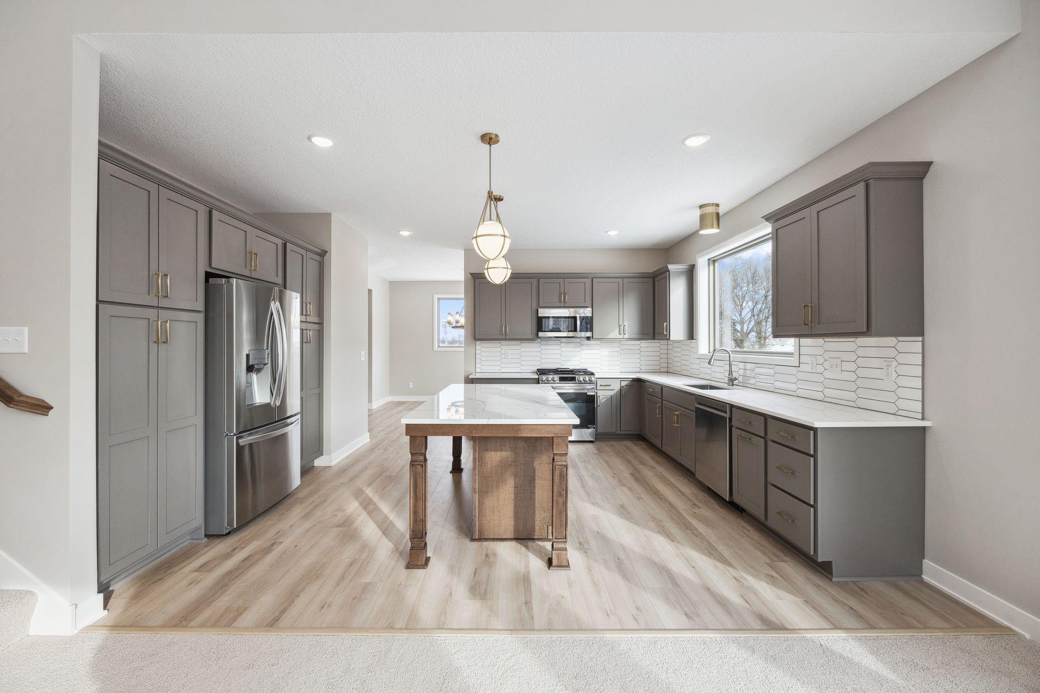 2015 Brookview Street, Shakopee, Minnesota image 2