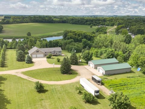 Homes For Sale - 48413 205th Avenue<br/> Pelican Rapids, MN 56572