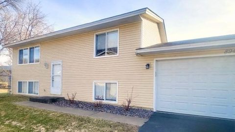 Homes For Sale - 8942 Vinewood Lane<br/> Hennepin County, Maple Grove, MN 55369