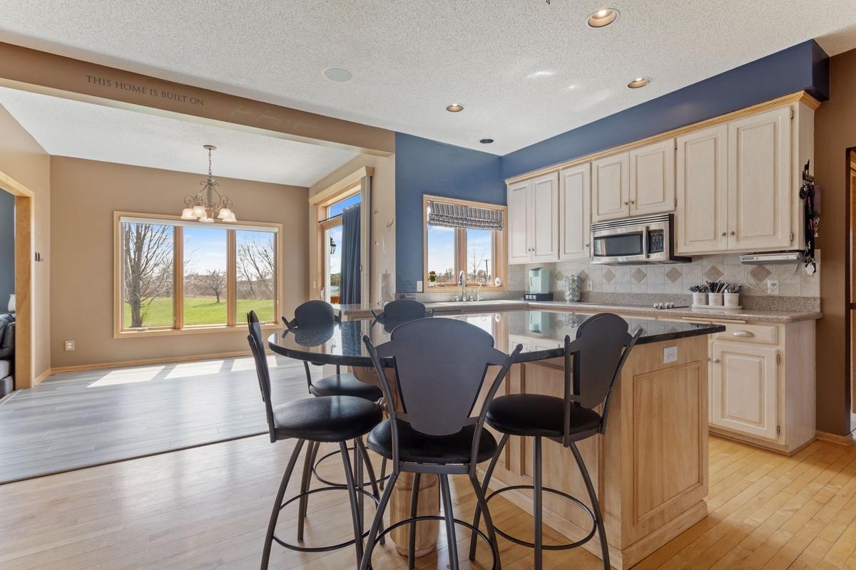 265 Mallard Drive, Shakopee, Minnesota image 5