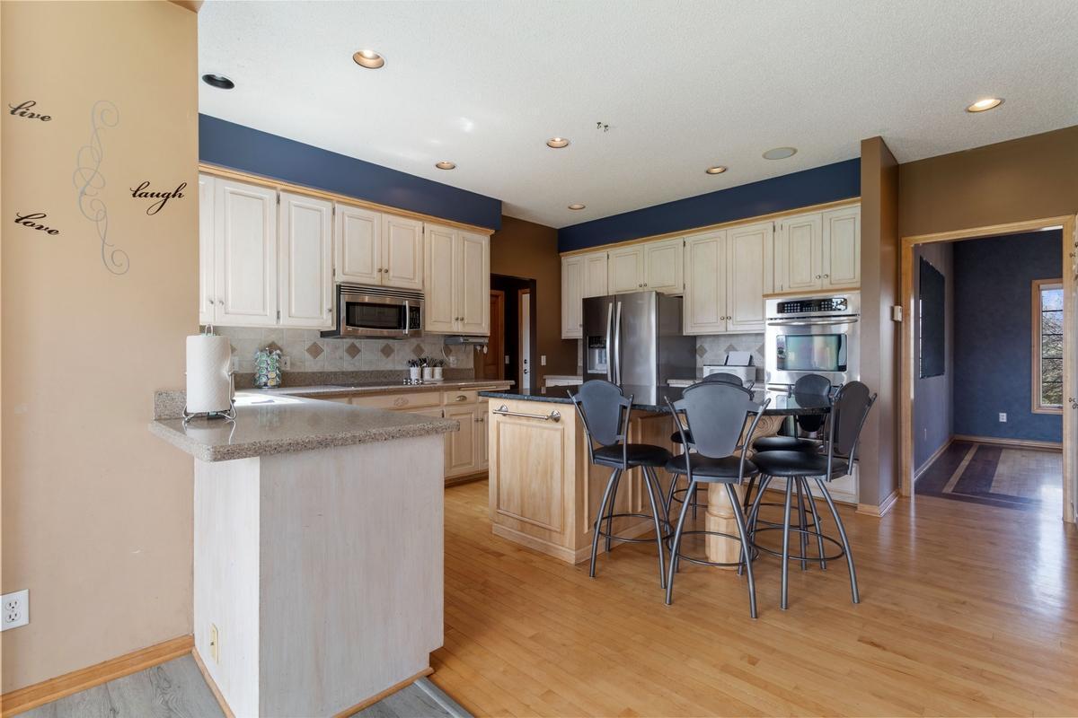 265 Mallard Drive, Shakopee, Minnesota image 3