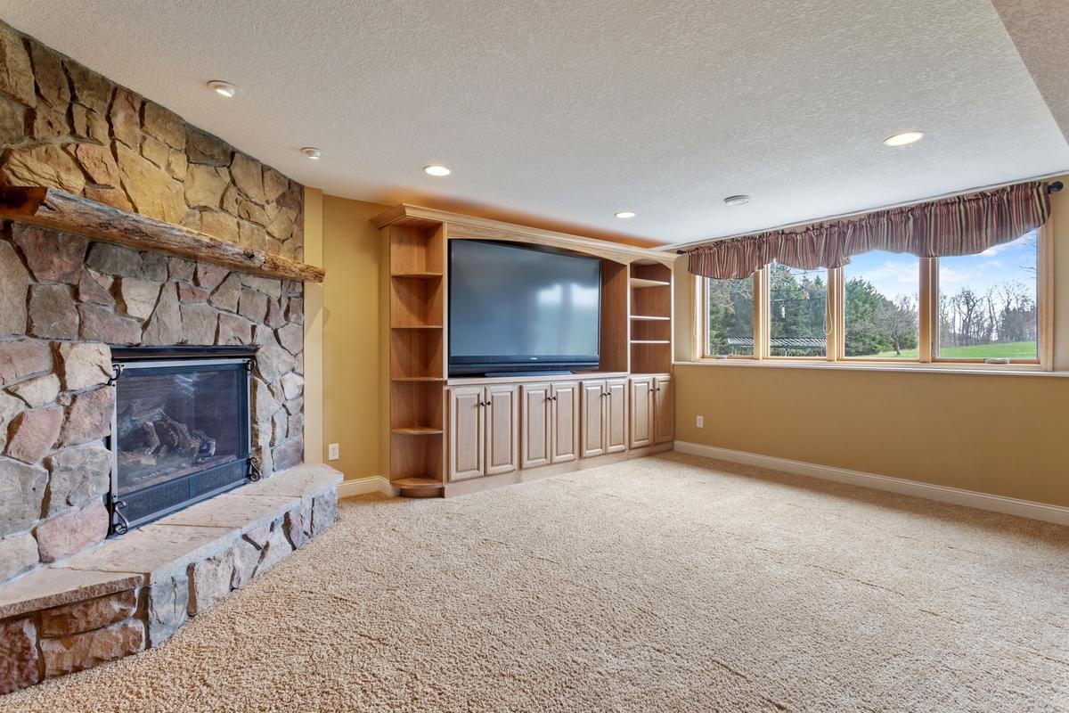265 Mallard Drive, Shakopee, Minnesota image 33