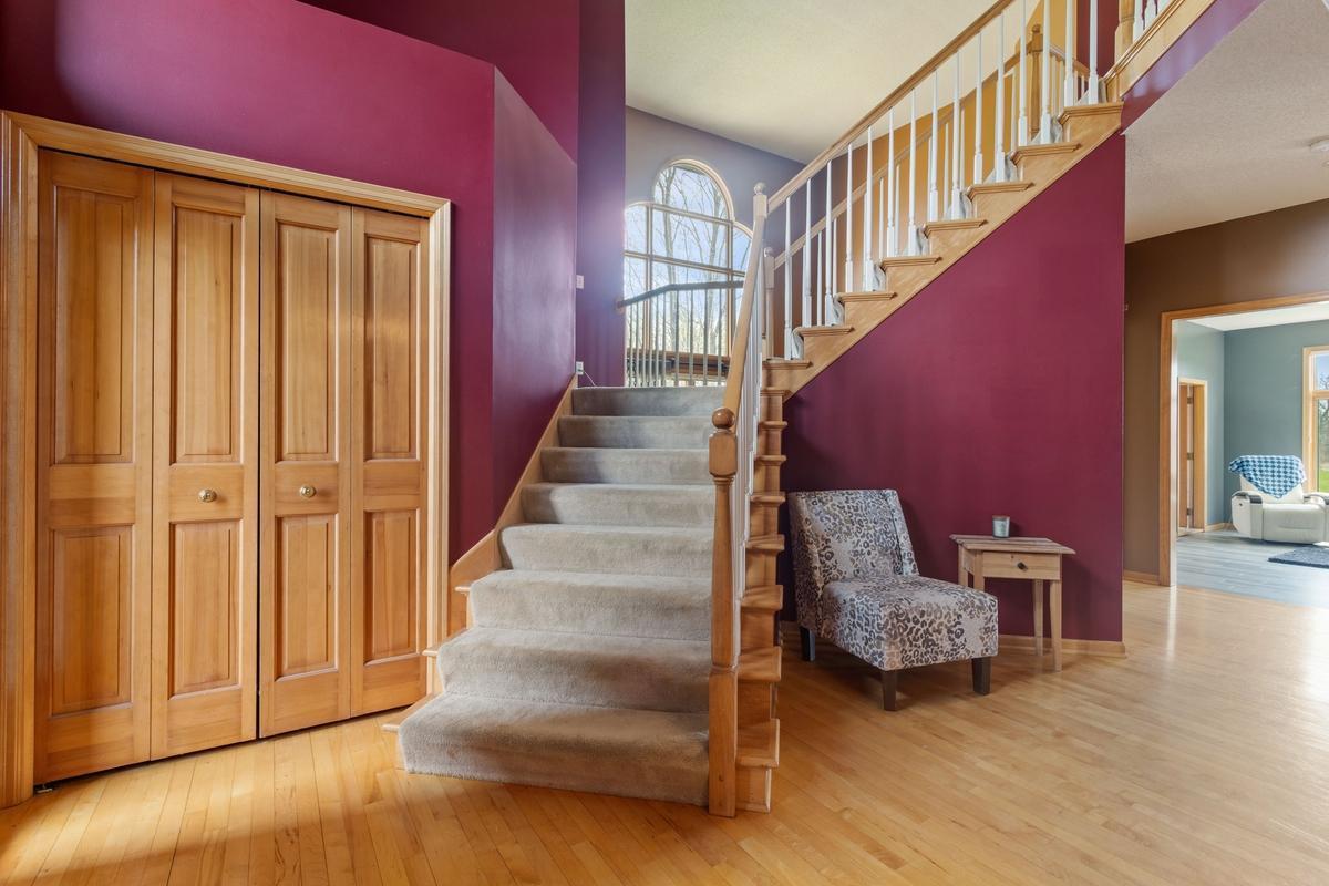 265 Mallard Drive, Shakopee, Minnesota image 2