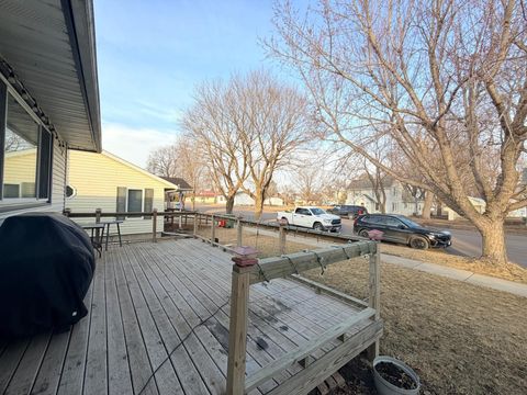 Homes For Sale - 211 S Lafayette Avenue<br/> Fulda, MN 56131