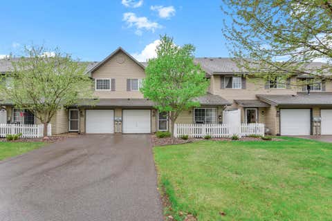 Townhouse For Sale - 2565 Lockwood Drive<br/> Mendota Heights, MN 55120