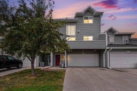 Townhouse For Sale - 697 Kingfisher Lane<br/> Saint Paul, MN 55125