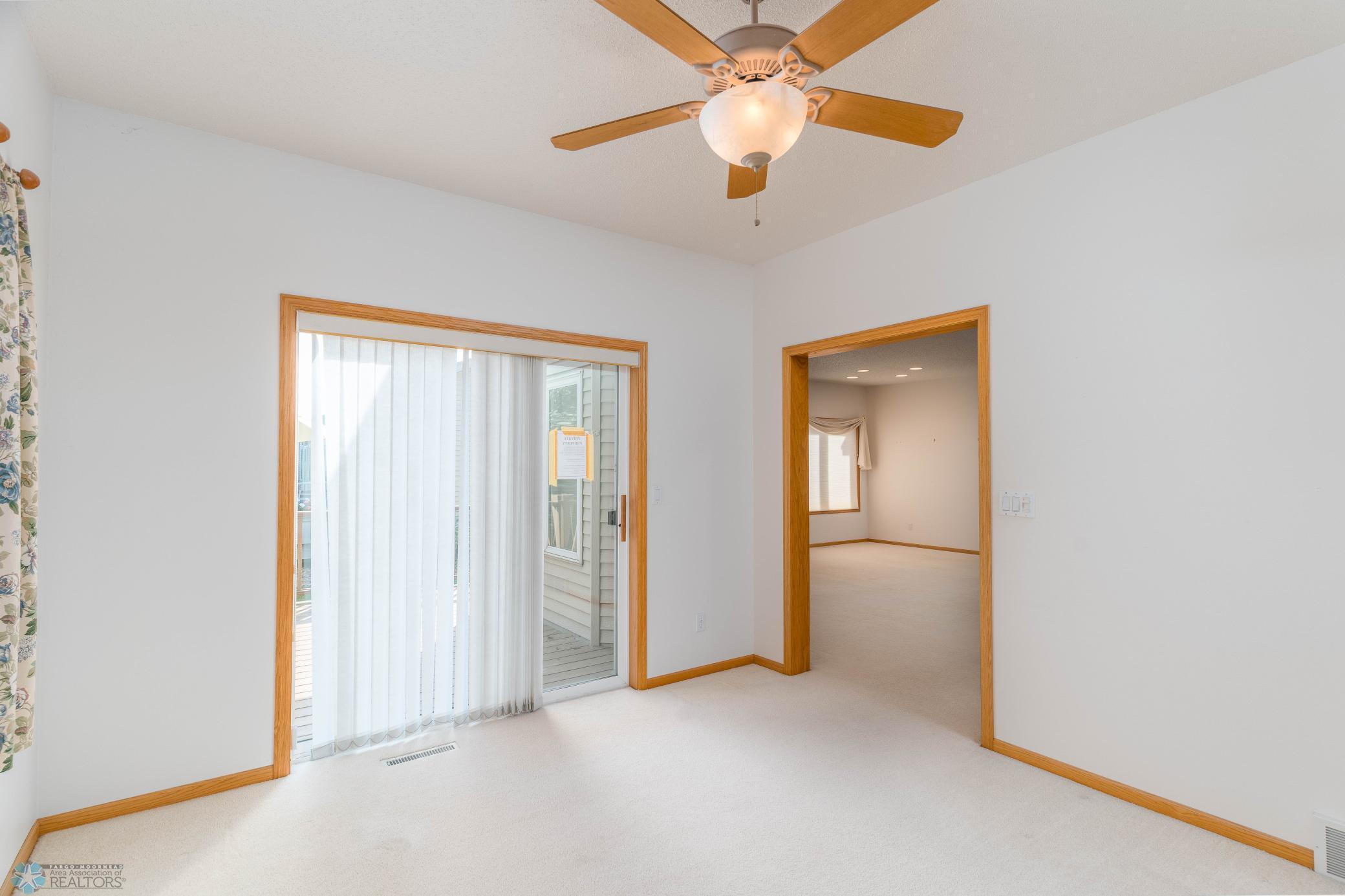 Moorhead, Minnesota 56560, United States, 3 Bedrooms Bedrooms, ,2 BathroomsBathrooms,Residential,Active,219513