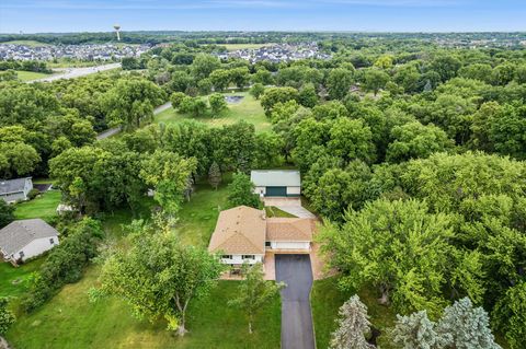 Homes For Sale - 7160 Creekwood Lane<br/> Scott County, Prior Lake, MN 55372