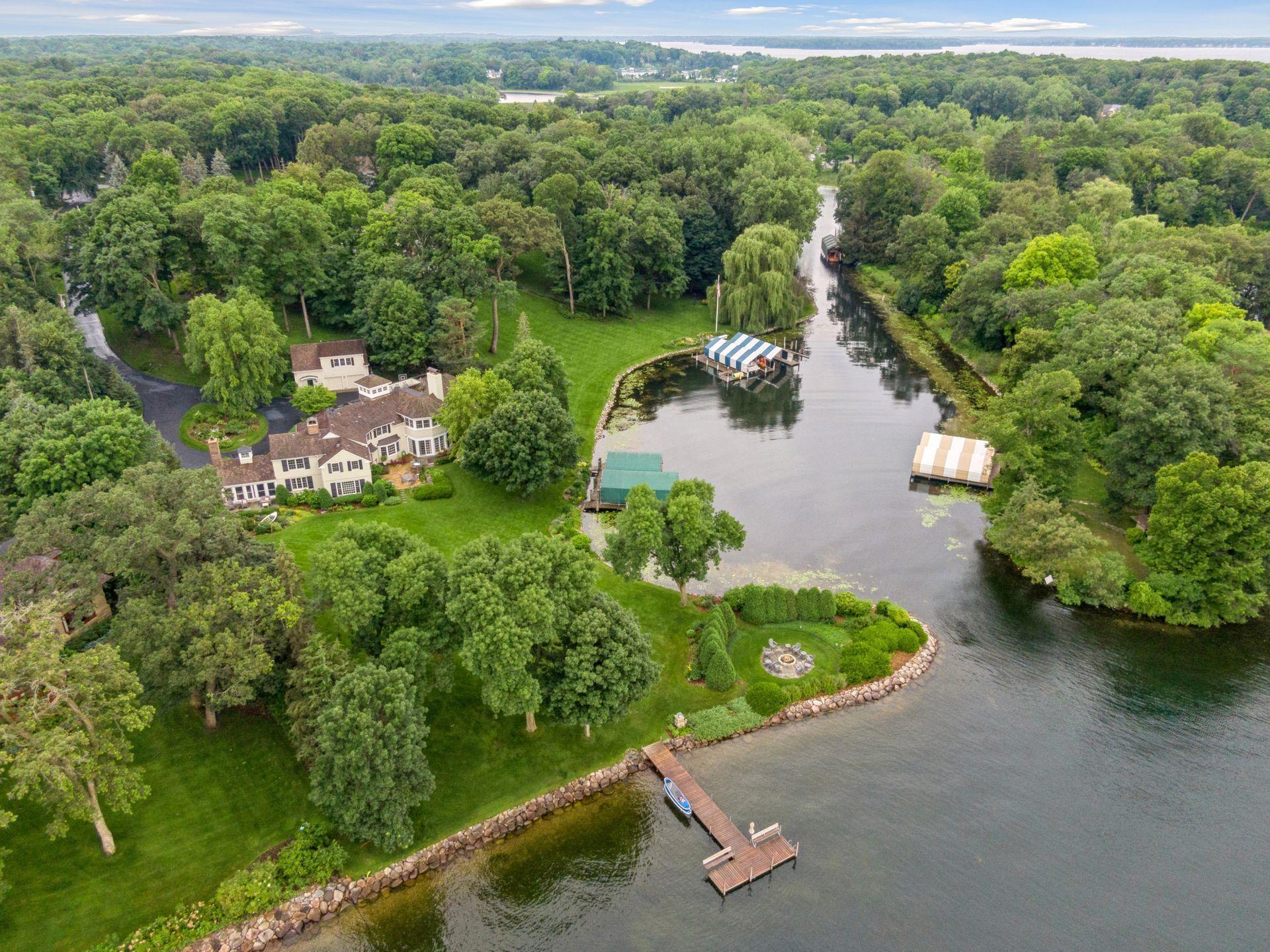 2670 Woolsey Lane, Wayzata, Minnesota image 9