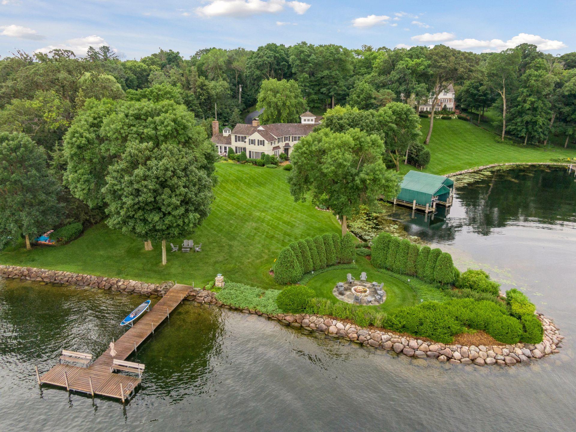 2670 Woolsey Lane, Wayzata, Minnesota image 1