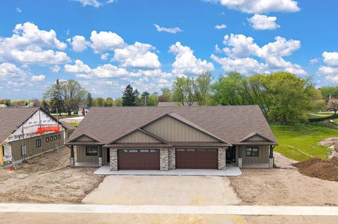 Homes For Sale - 1060 Legend Lane<br/> River Falls, WI 54022