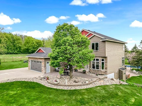 Homes For Sale - 24149 Highview Avenue<br/> Dakota County, Lakeville, MN 55044