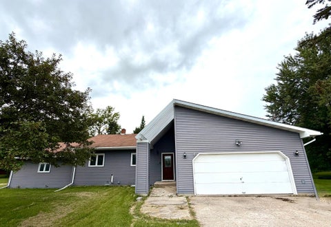Homes For Sale - 32965 County Road 5<br/> Roseau County, Warroad, MN 56763