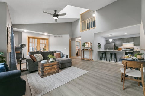 Townhouse For Sale - 108 Morningside Drive<br/> Mcleod County, Hutchinson, MN 55350