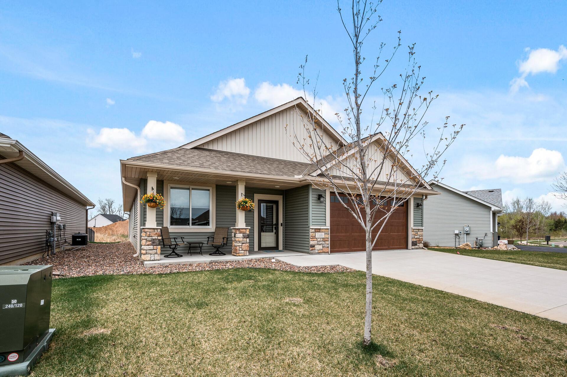 31686 Newport Curve, Lindstrom, Minnesota image 2