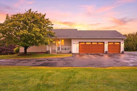 Homes For Sale - 765 Oriole Lane<br/> Hudson, WI 54016