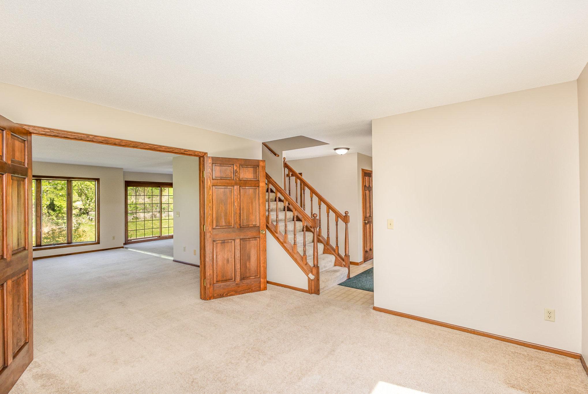 8614 Jenner Lane, Cottage Grove, Minnesota image 2