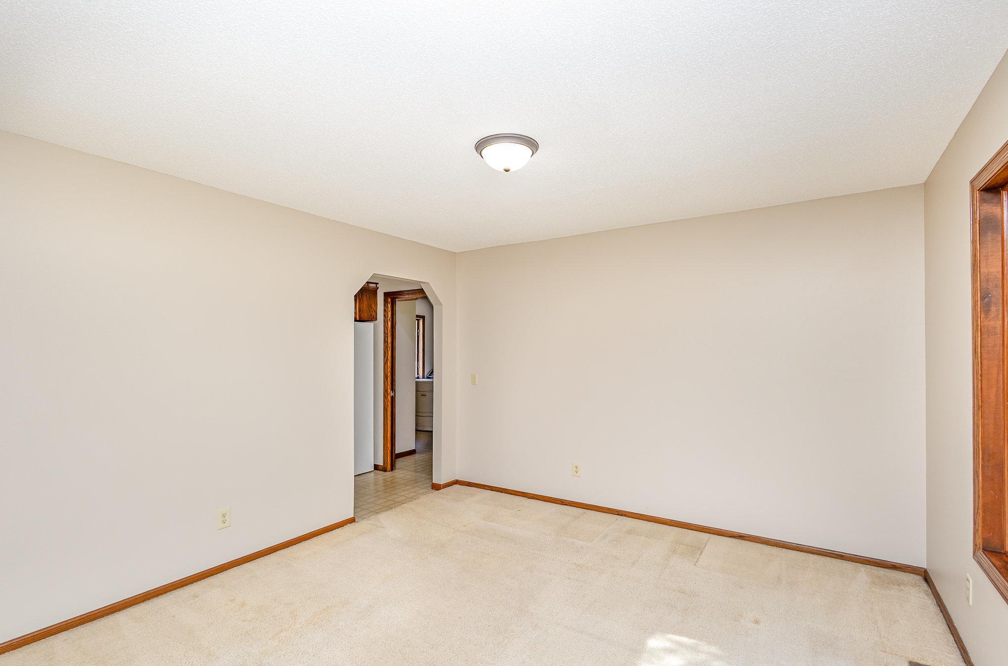 8614 Jenner Lane, Cottage Grove, Minnesota image 11