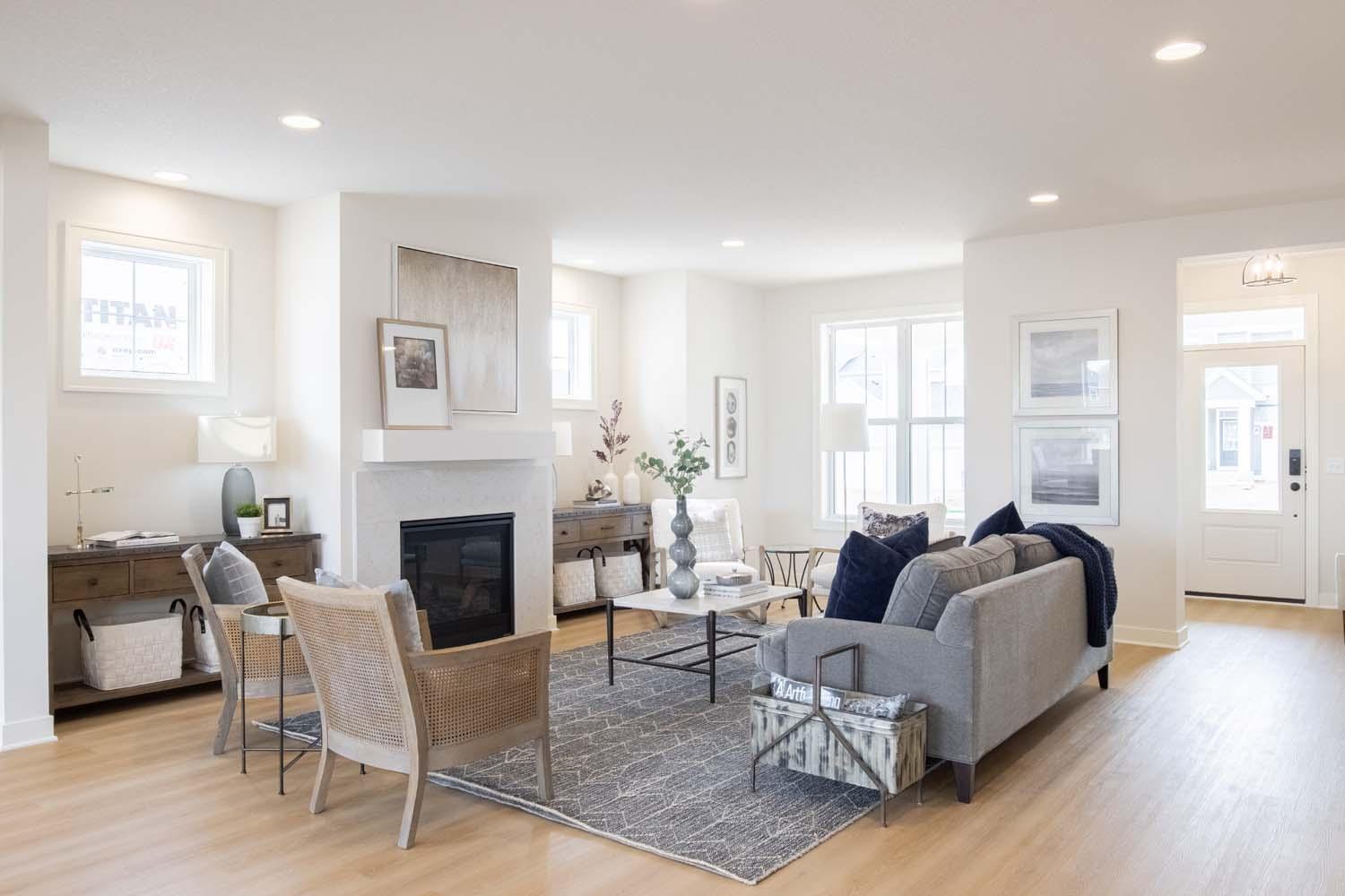 10451 Blackmoor Road, Woodbury, Minnesota image 3